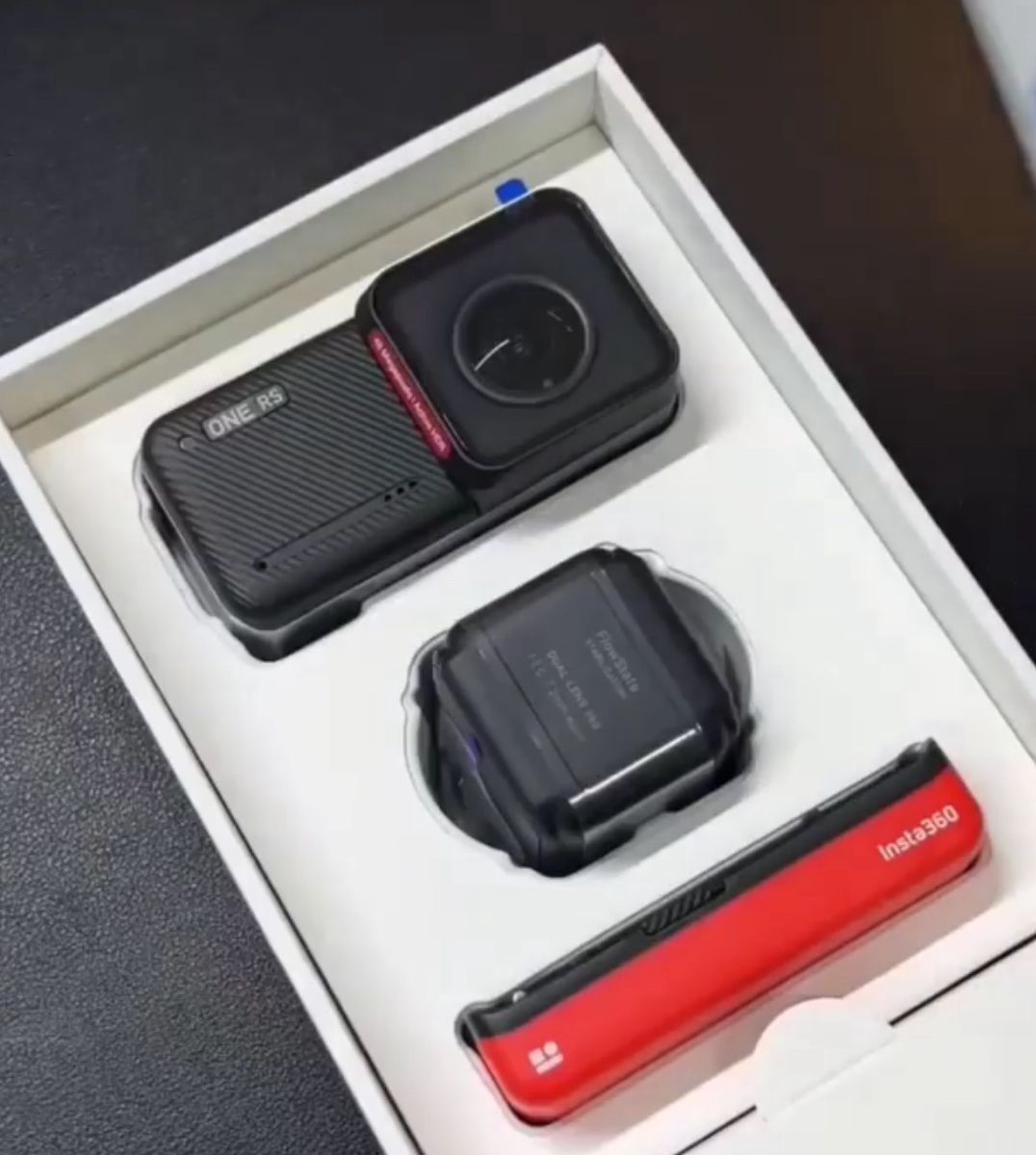 Insta360 7